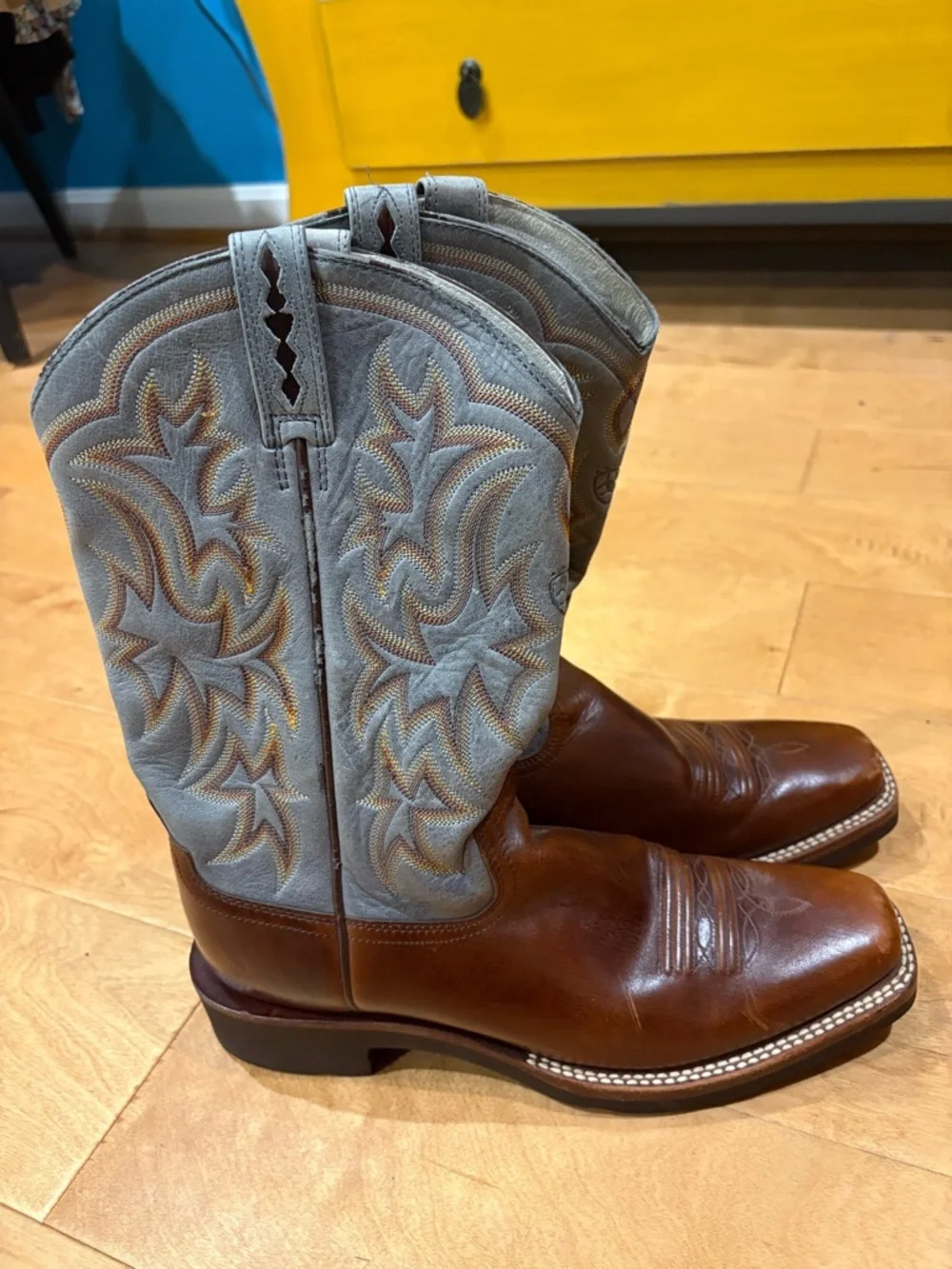 Ariat Men's Arena Rebound leather western cowboy boots sz 9 brown blue